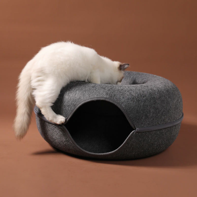 Four Seasons Available Cat Nest