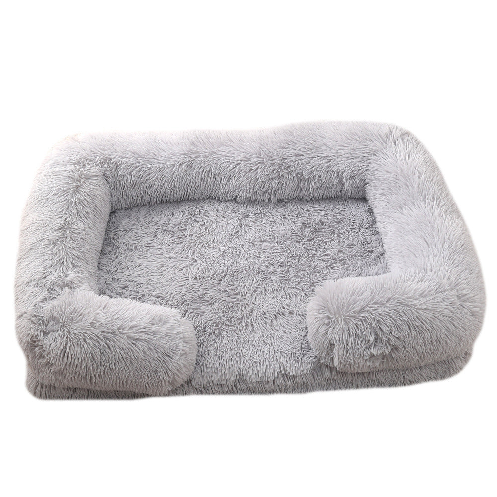 Doghouse Plush Round Pet Bed