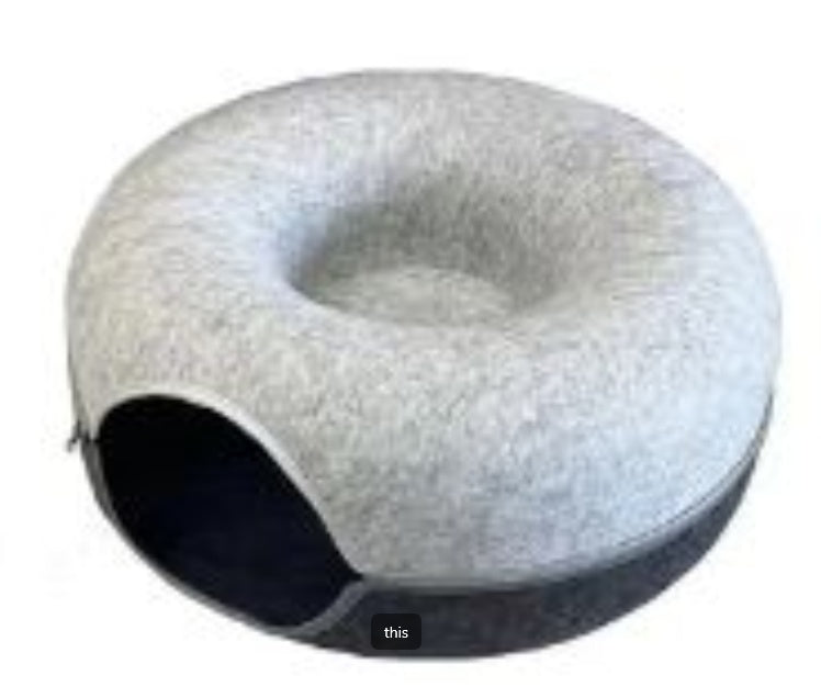 Four Seasons Available Cat Nest