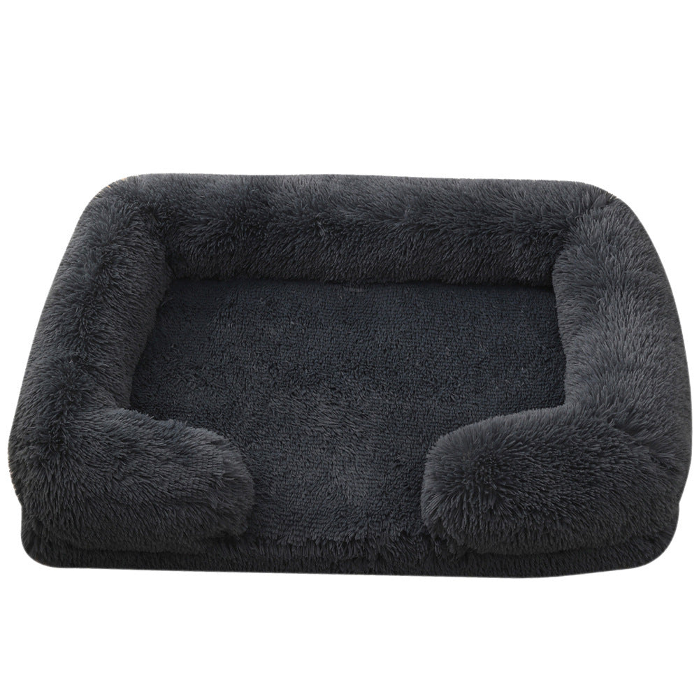Doghouse Plush Round Pet Bed
